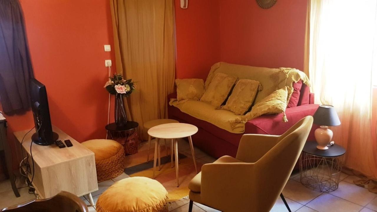 Petit Patio En Centre Ville Nîmes Eksteriør billede