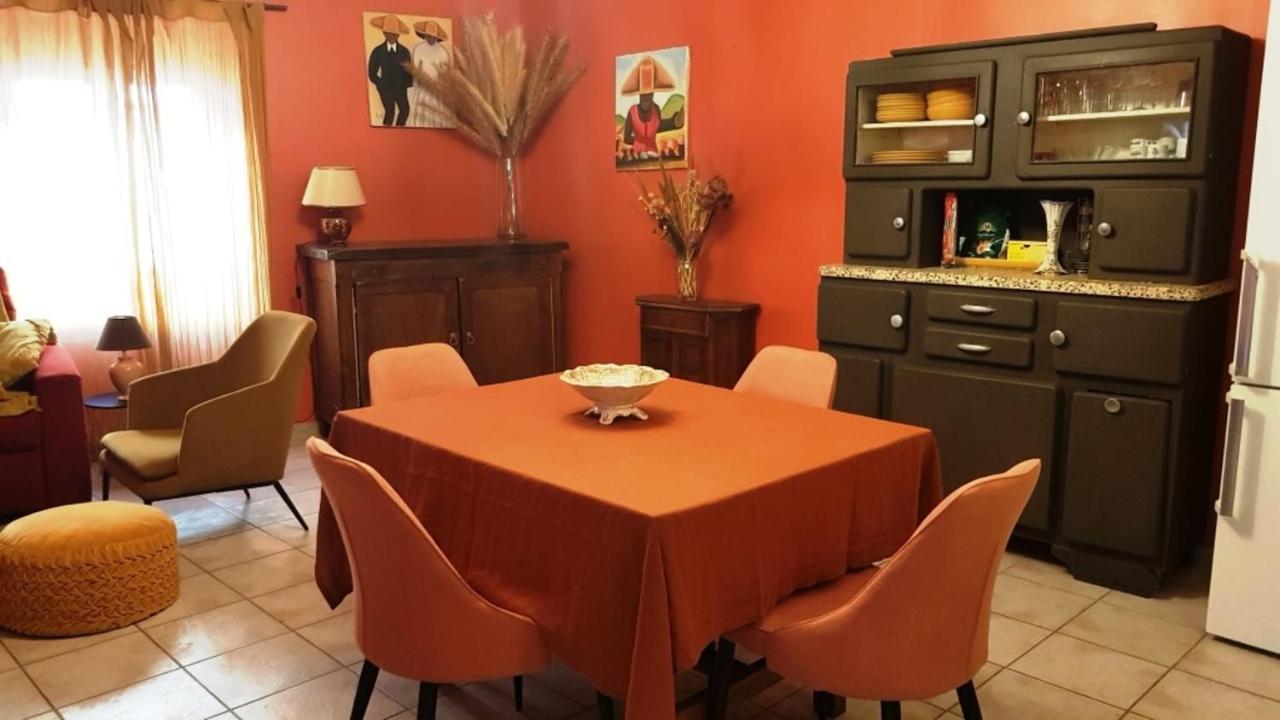 Petit Patio En Centre Ville Nîmes Eksteriør billede